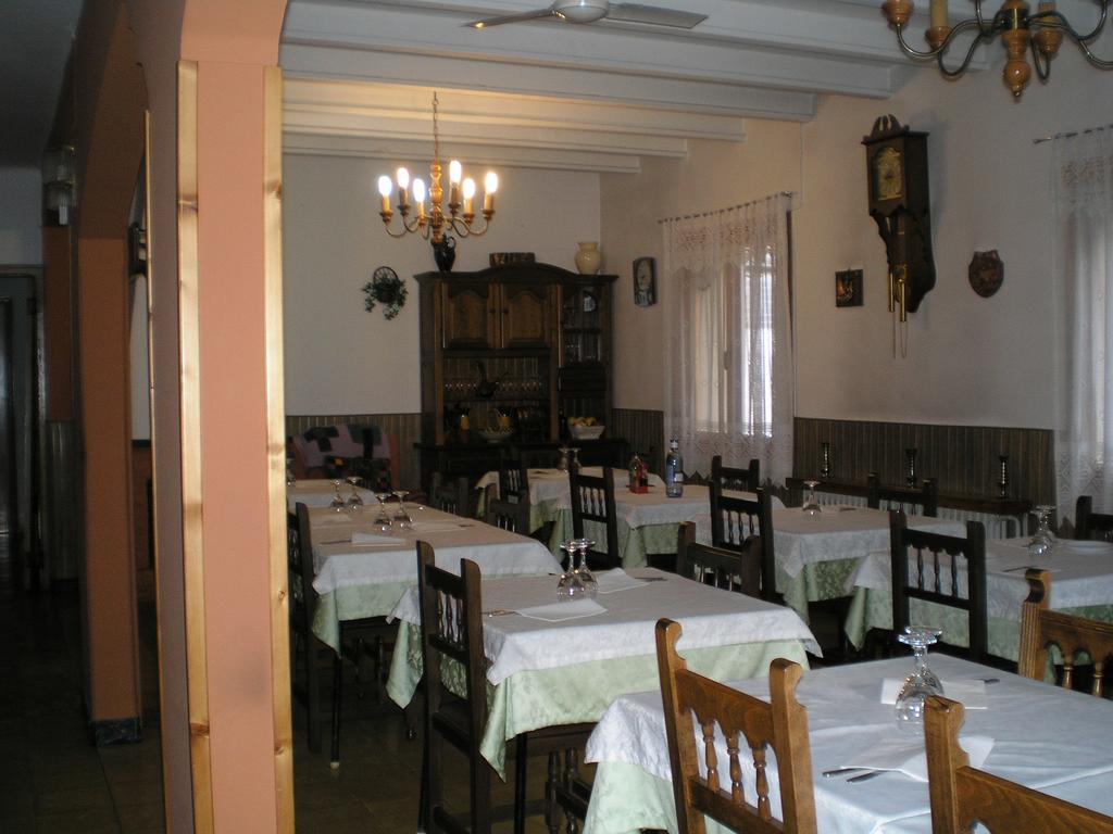 Hostal Maurin Vilaller Kültér fotó